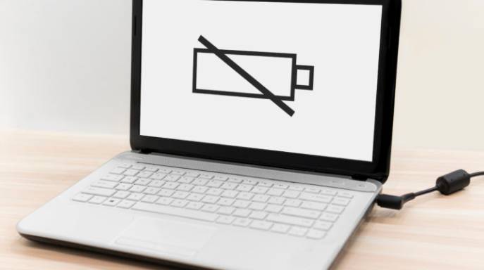 GEARVN - Nguyên nhân laptop sạc không vào pin