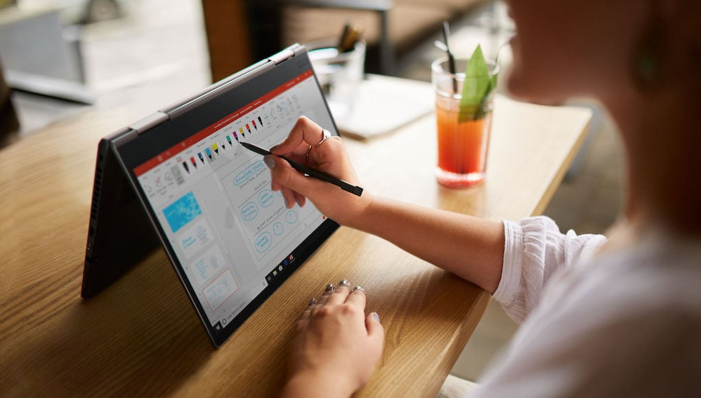 GEARVN - Laptop cảm ứng là gì