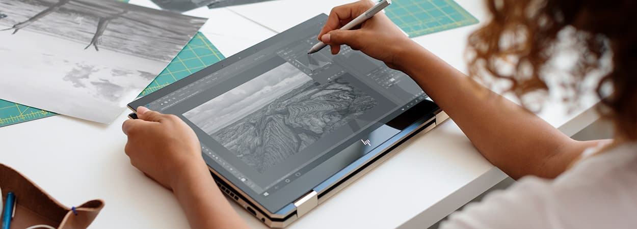 GEARVN - Loại màn hình cảm ứng trên laptop