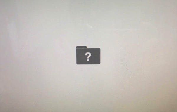 GEARVN Sửa Macbook lỗi folder dấu chấm hỏi, không vào được hệ điều hành