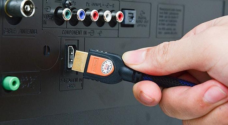 GEARVN - Vì sao không thể dùng Tivi thay thế màn hình máy tính?