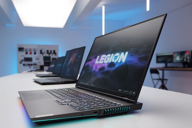 laptop dành cho sinh viên CNTT